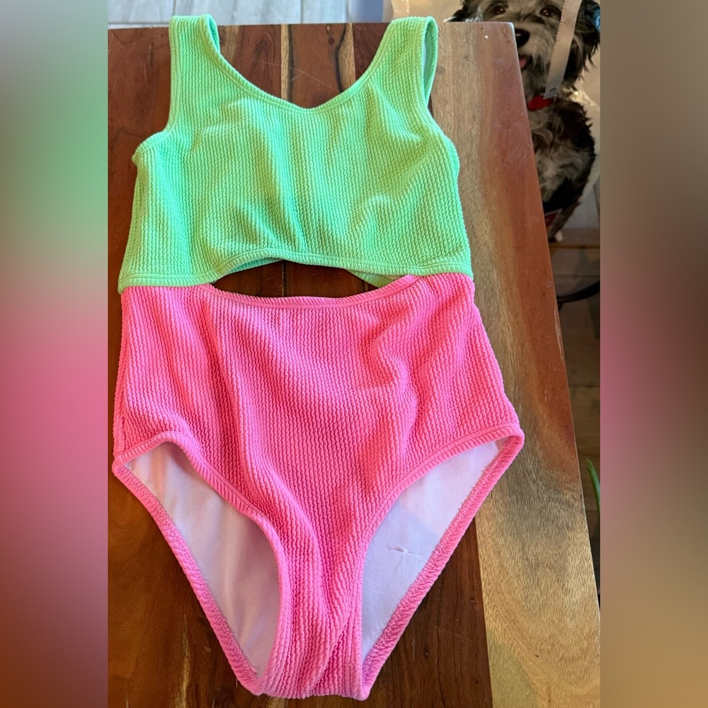 🖤5/$25🐝 Green and Pink girls one piece Cutout Swimsuit Sz 10💗💚